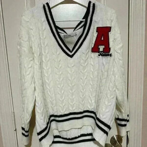 Adika V-neck Sweater